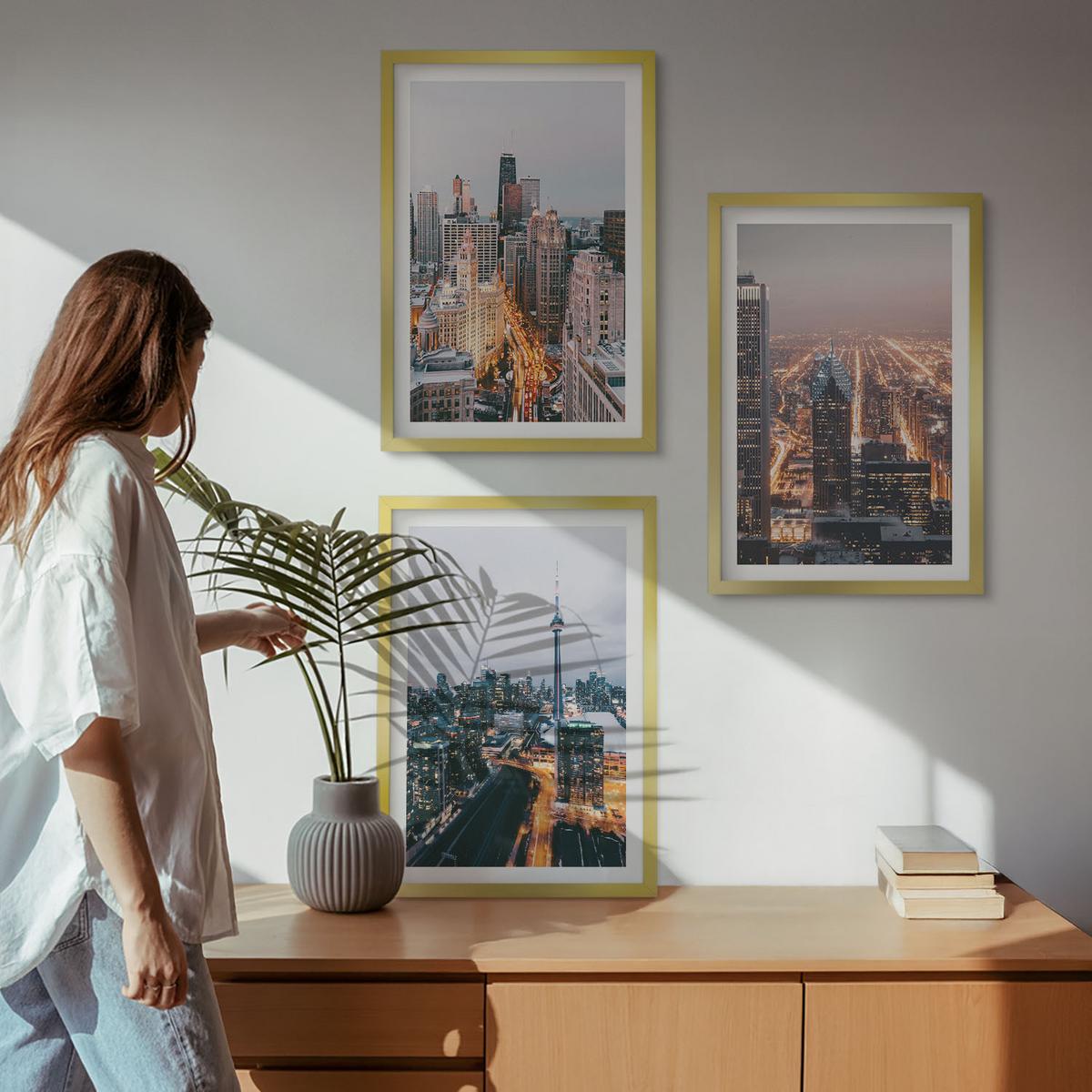 BILDER SET 3er Set - 40x60 cm Goldrahmen - Städte bei Nacht, Wolkenkratzer, Lichter - Goldfarben, Kunststoff (40/60cm) - TULUP