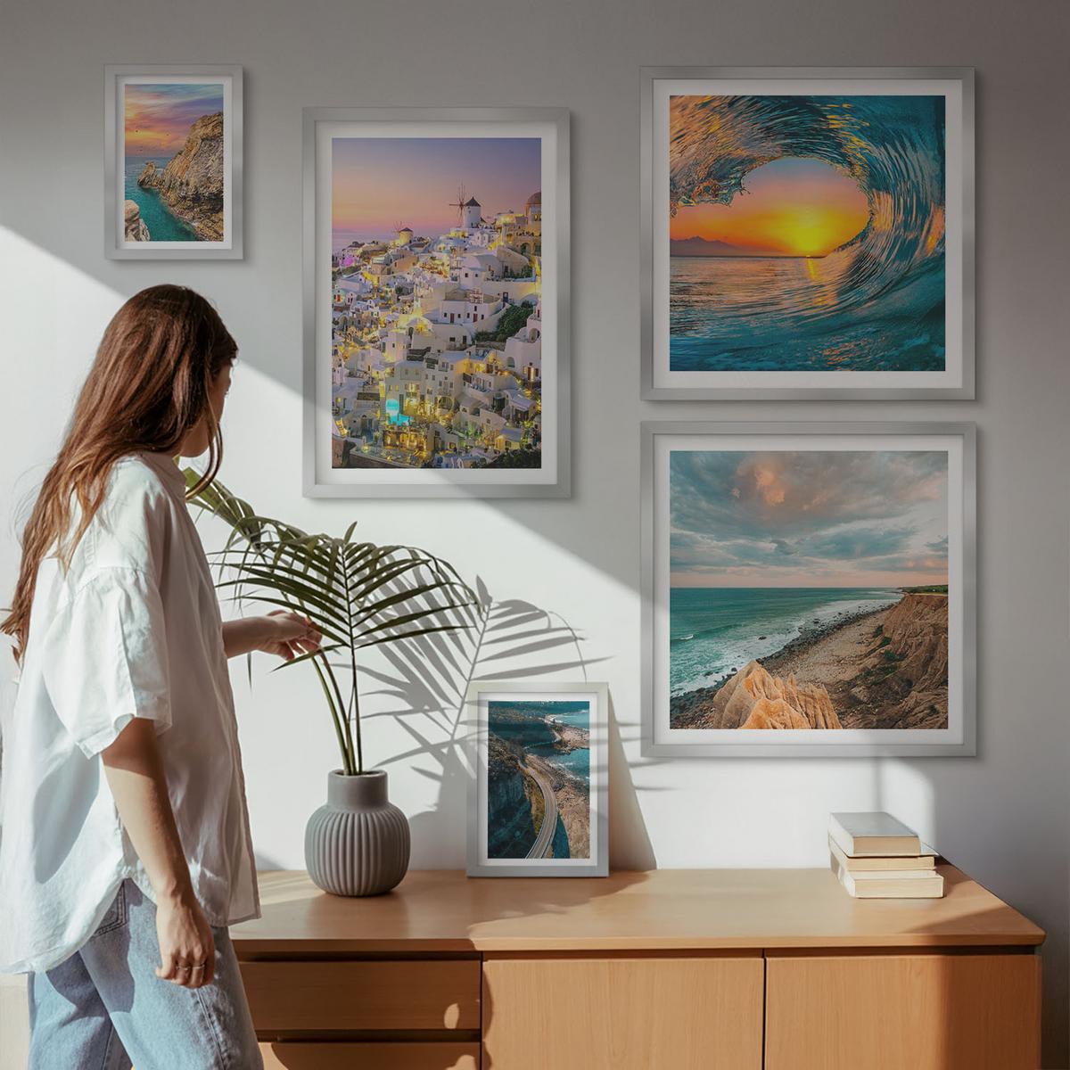 BILDER SET 5er Set - 50x50 cm & 20x30 cm & 40x60 cm Silberner Rahmen - Meereswellen, weiße Häuser, Santorini - Silberfarben, Kunststoff (40/60cm) - TULUP