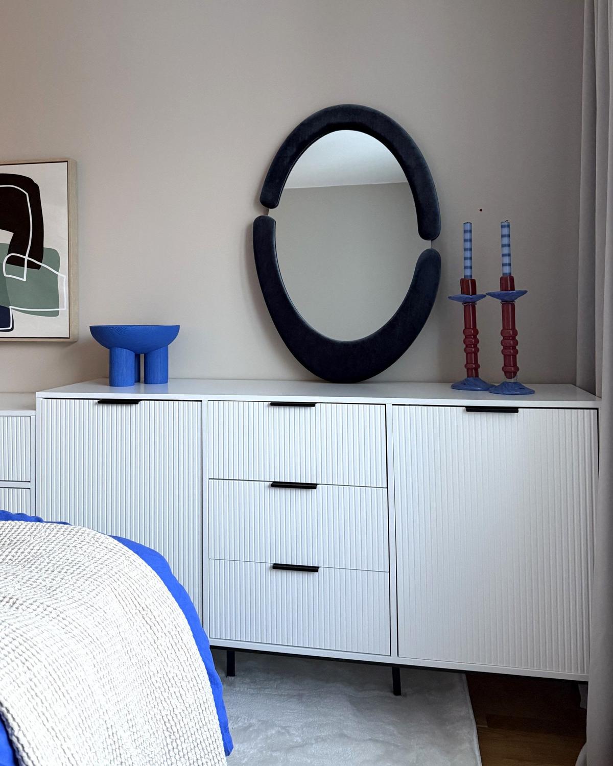 SIDEBOARD mit 2 Türen Weiß Leduc - Schwarz/Weiß, Holzwerkstoff/Metall (150/86/40cm) - Beliani