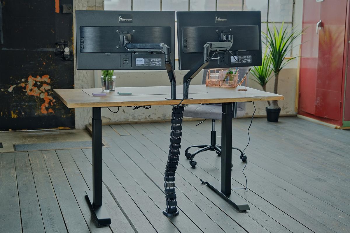 SCHREIBTISCH MIT MONITORHALTERUNG LORA elektrisch höhenverstellbar Holz Akazie - Zwetschgeholzfarben/Schwarz, Holz (90/180/72cm) - KAWOLA