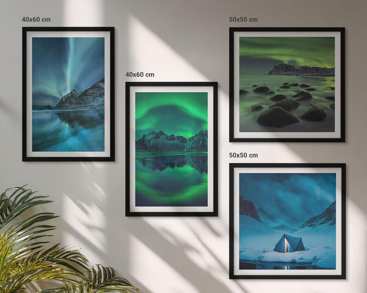 BILDER SET 4er Set - 50x50 cm & 40x60 cm Schwarzer Rahmen - Winterlandschaft mit Nordlichtern - Schwarz, Kunststoff (50/50cm) - TULUP