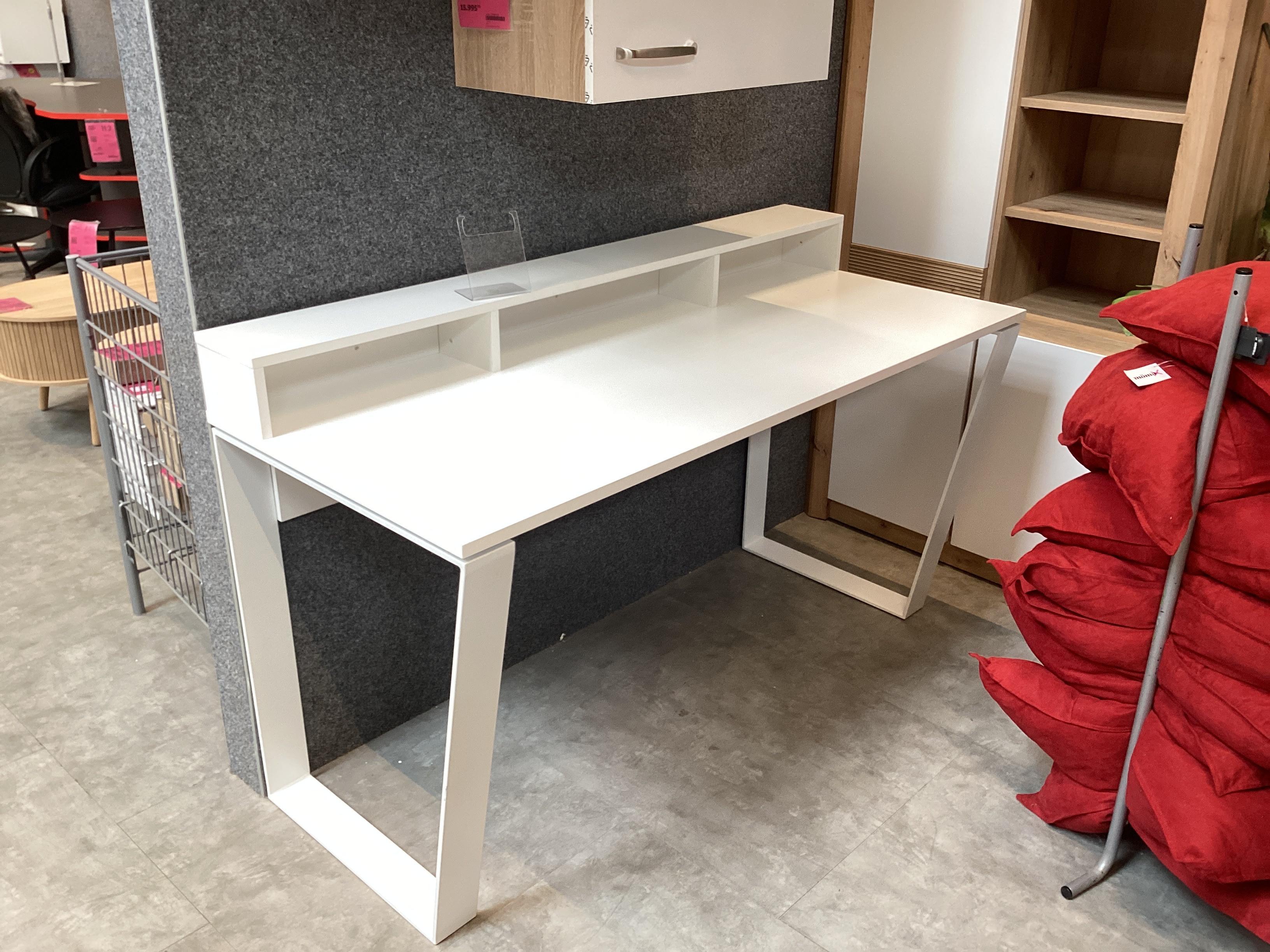 CSEPEL OUTLET GAMER ASZTAL CHECK - EXKLUSIV-