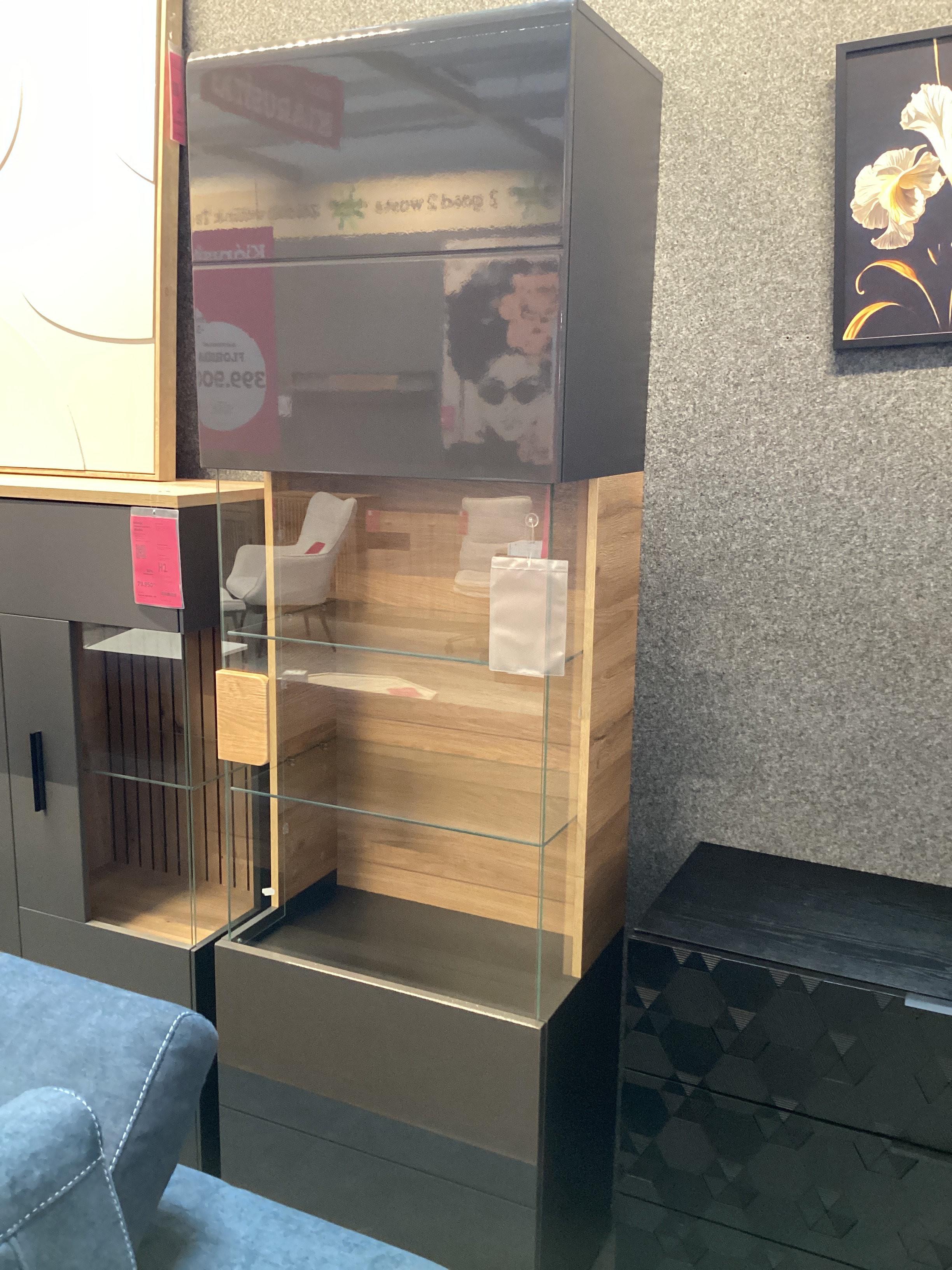 CSEPEL OUTLET TOLEDO VITRIN