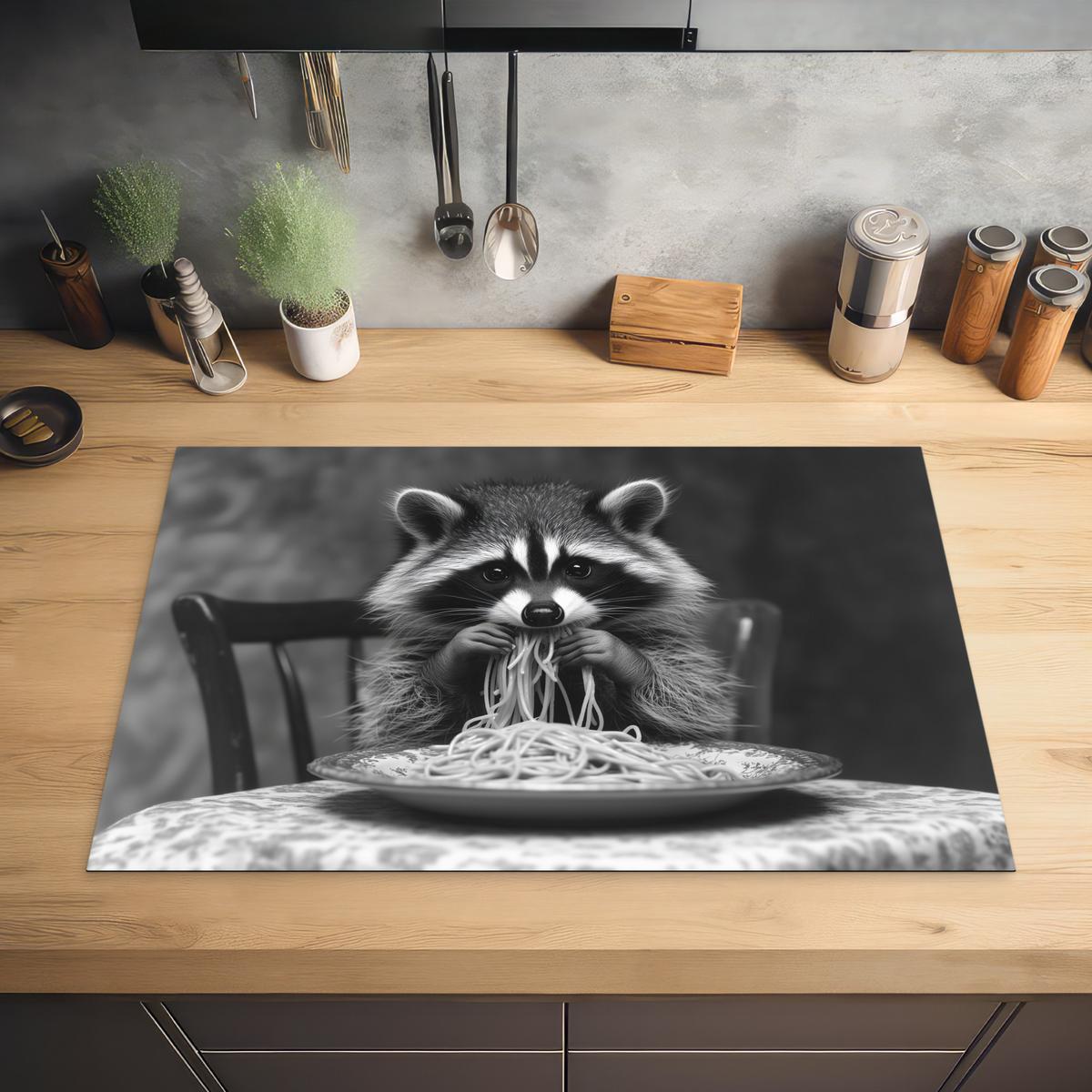 HERDABDECKPLATTE Waschbär - Niedlich - Pasta - Tischtuch - Schwarz - Weiß Ceranfeldabdeckung 80x52 cm - Grau, Kunststoff (80/52/0.2cm) - MuchoWow