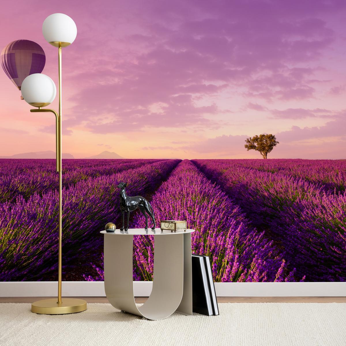 FOTOTAPETE für Wohnzimmer Lavendelfeld Heißluftballon Provence 400x280 - Violett/Lila, Papier (400/280cm) - Muralo