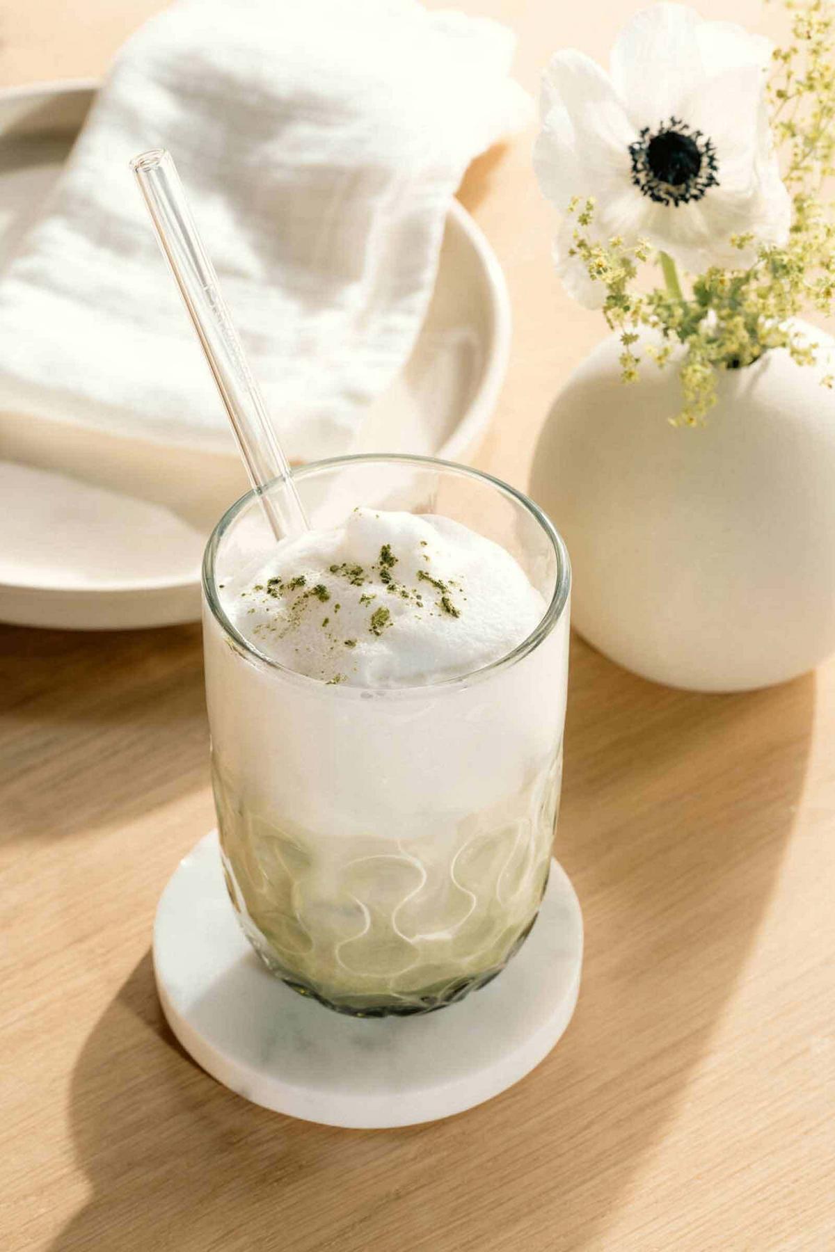 MATCHA LATTE GLÄSER MIT GLASTRINKHALM (2) Gocce grün 390 ml 6er Set - Grün, Glas (0.39L) - Leonardo Living