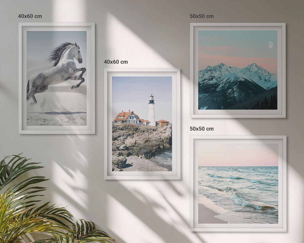BILDER SET 4er Set - 50x50 cm & 40x60 cm Weißer Rahmen - Pferde, Bewegung, Strand, Leuchtturm, Berge - Weiß, Kunststoff (50/50cm) - TULUP