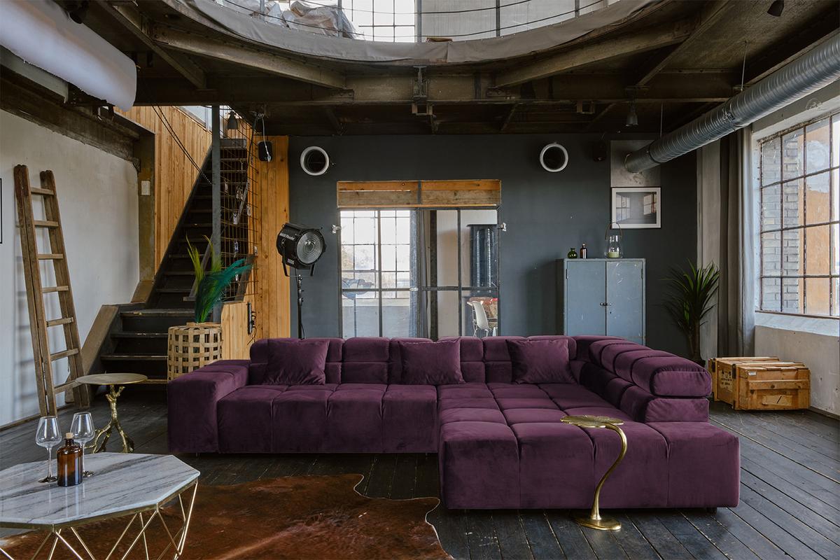 ECKSOFA MIT MOTORISCHEM SITZVORZUG NEVADA Violett Velvet Relaxfunktion - Violett/Schwarz, Textil (319/215cm) - KAWOLA