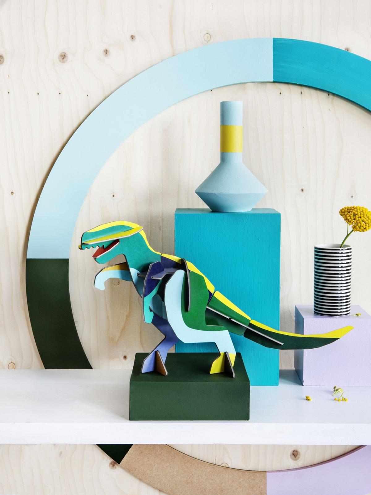DEKOFIGUR Leuchtender Dino 9/19 cm - Multicolor, Wellpappe (9/19/35cm) - Studio Roof