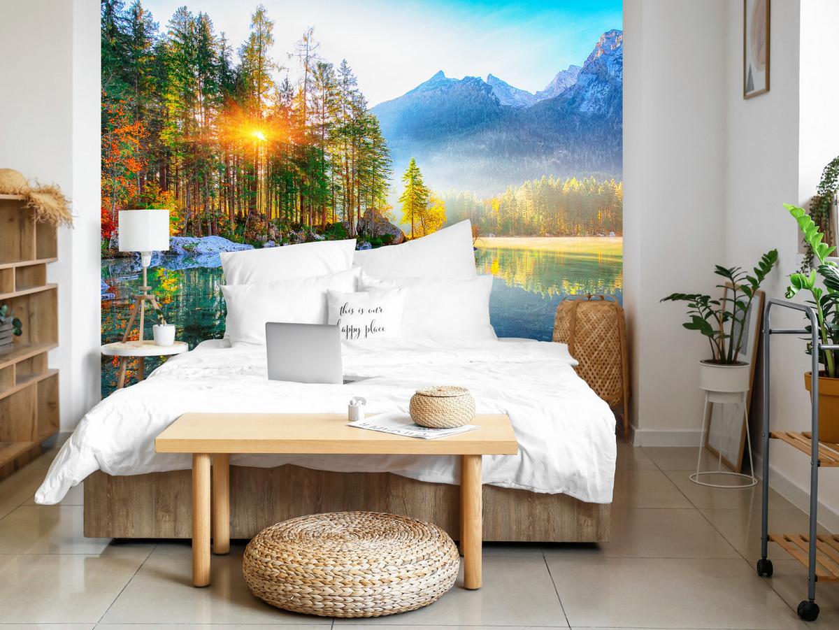 FOTOTAPETE für Schlafzimmer See Berge Bäume Sonnenuntergang Natur 450x315 - Gelb/Rot, Papier (450/315cm) - Muralo