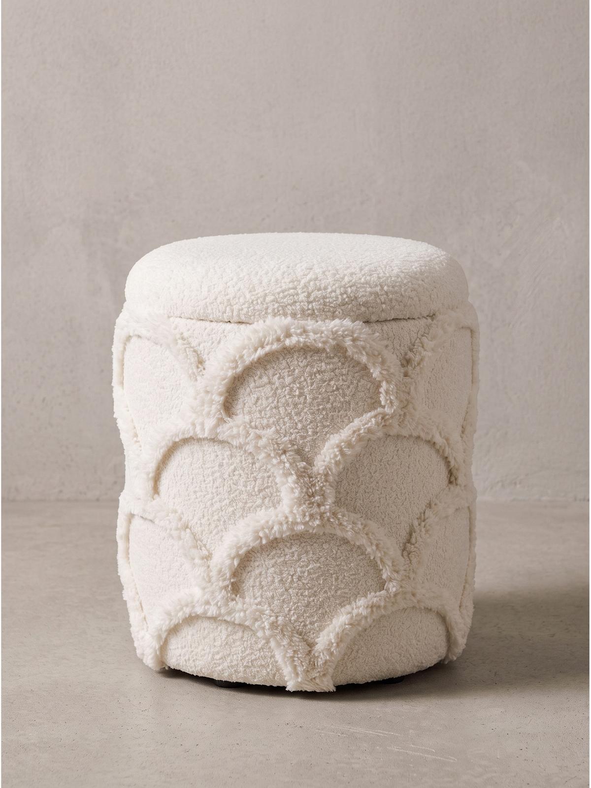 SITZHOCKER RHONE, Teddystoff, mit Wellenmuster, Creme, Ø 40 x 45 cm - Beige/Creme, Textil (40/45/40cm) - KADIMA DESIGN