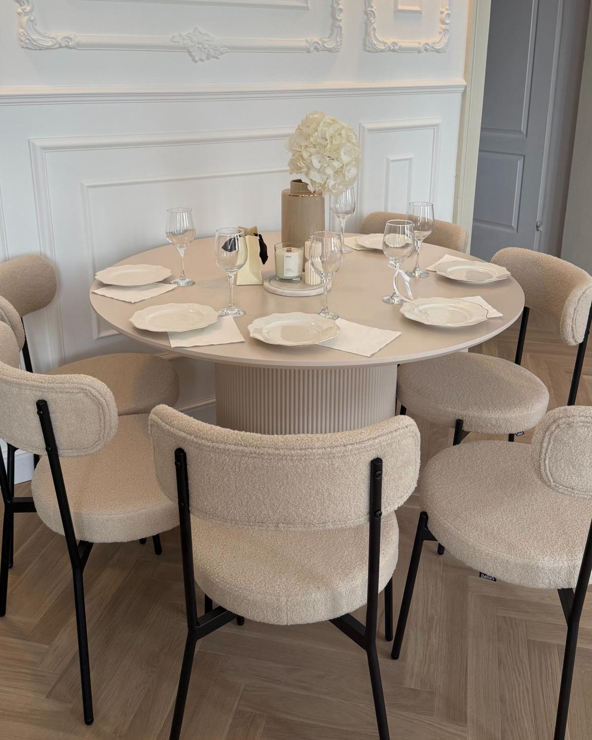 ESSTISCH Hellbeige 120/120 cm Newell - Beige, Holzwerkstoff (120/120/75cm) - Beliani