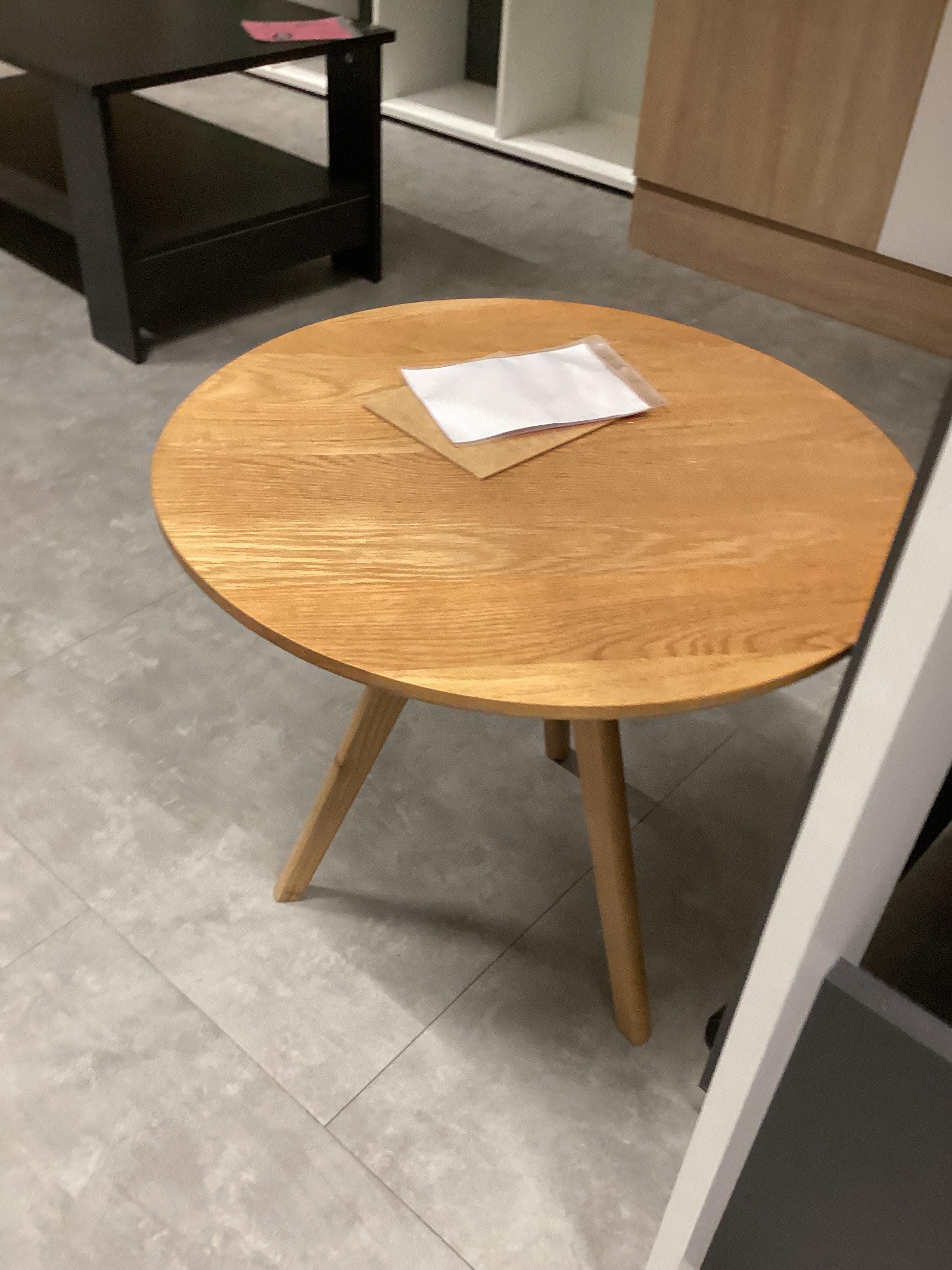 CSEPEL OUTLET KISASZTAL SIEGEN