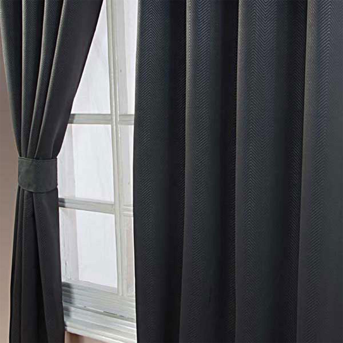 VERDUNKELUNGSVORHÄNGE Fischgrät mit Thermo-Funktion, Ösen 167/228 cm - Schwarz, Textil (167/228cm) - Homescapes