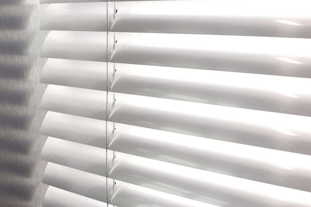 JALOUSIE venetianische mit weißer Zugschnu 150X180 - Weiß, Metall (150cm) - STORESDECO