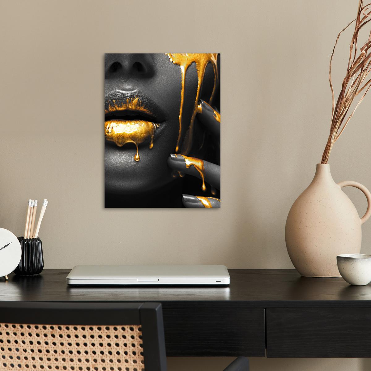 POSTER Frau - Schwarz - Gold - Gesicht - Lippen Wandbilder 30x40 cm - Goldfarben, Papier (30/40/0.1cm) - MuchoWow
