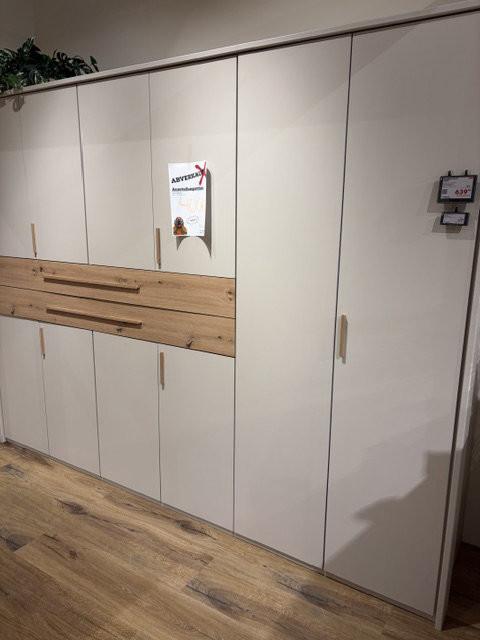 Drehtürenschrank "Lumio"