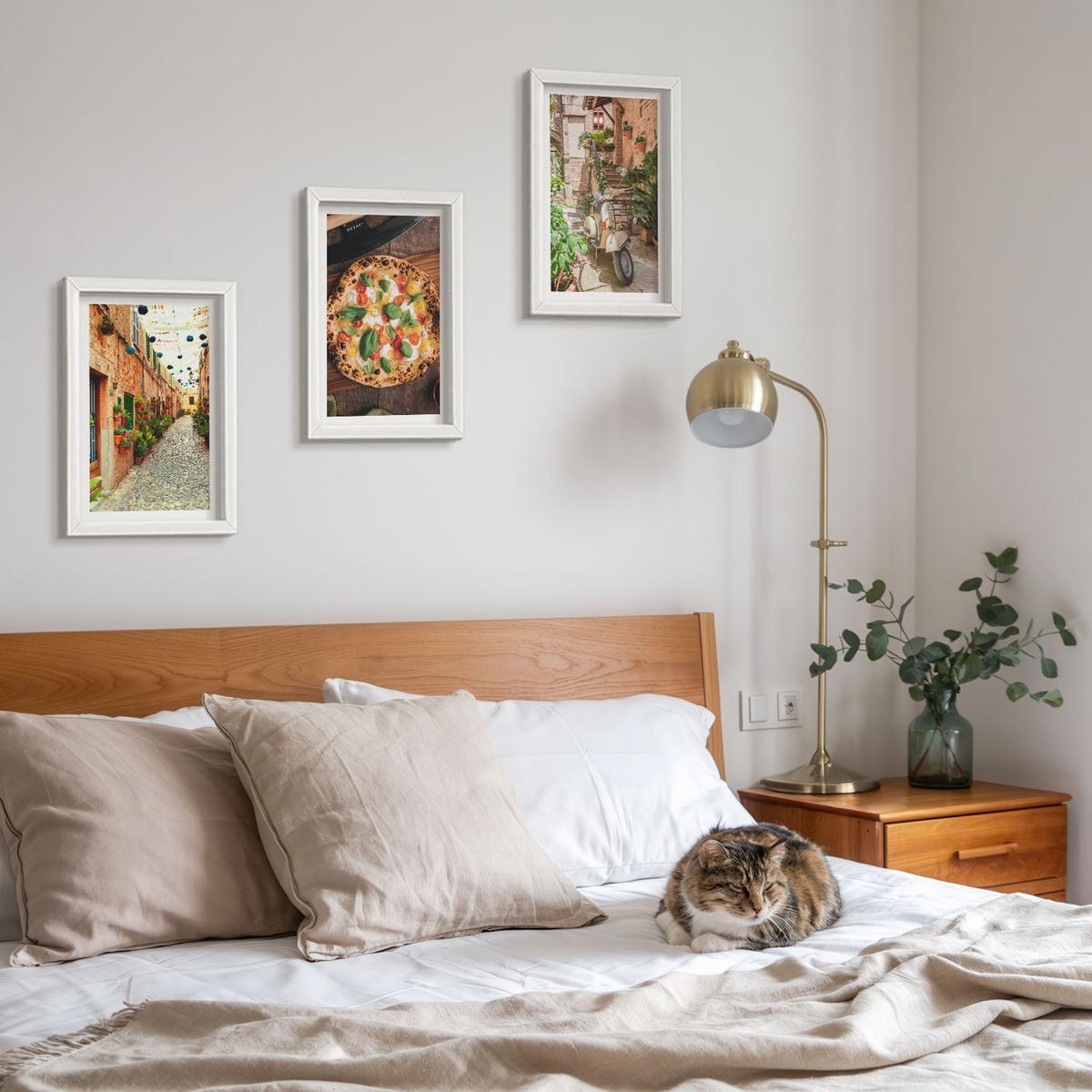 BILDER SET 3er Set - 20x30 cm Weißer Rahmen - Charmante Straßen mit Pizza - Weiß, Kunststoff (20/30cm) - TULUP