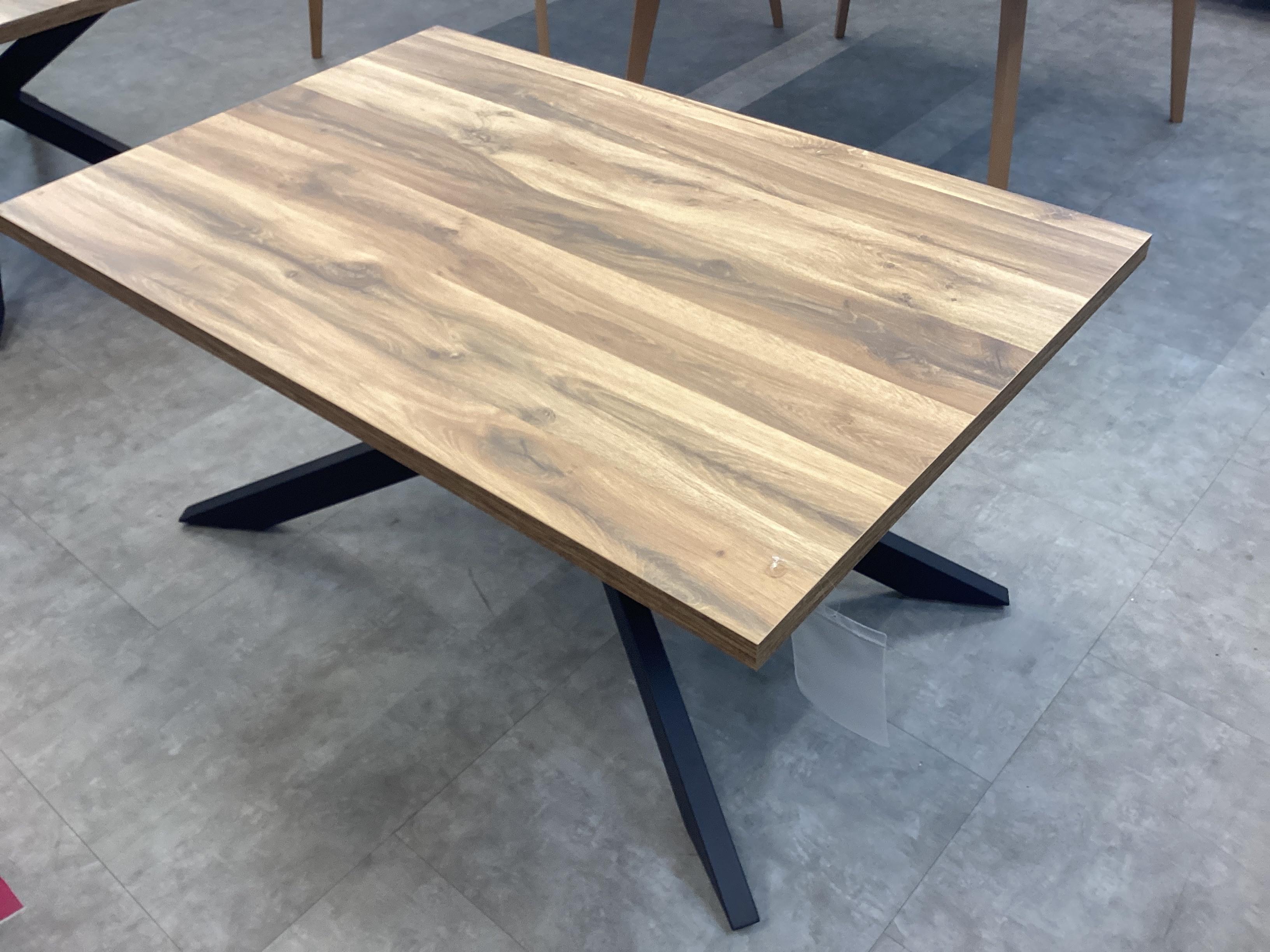 CSEPEL OUTLET KIHÚZHATÓ ASZTAL LEON