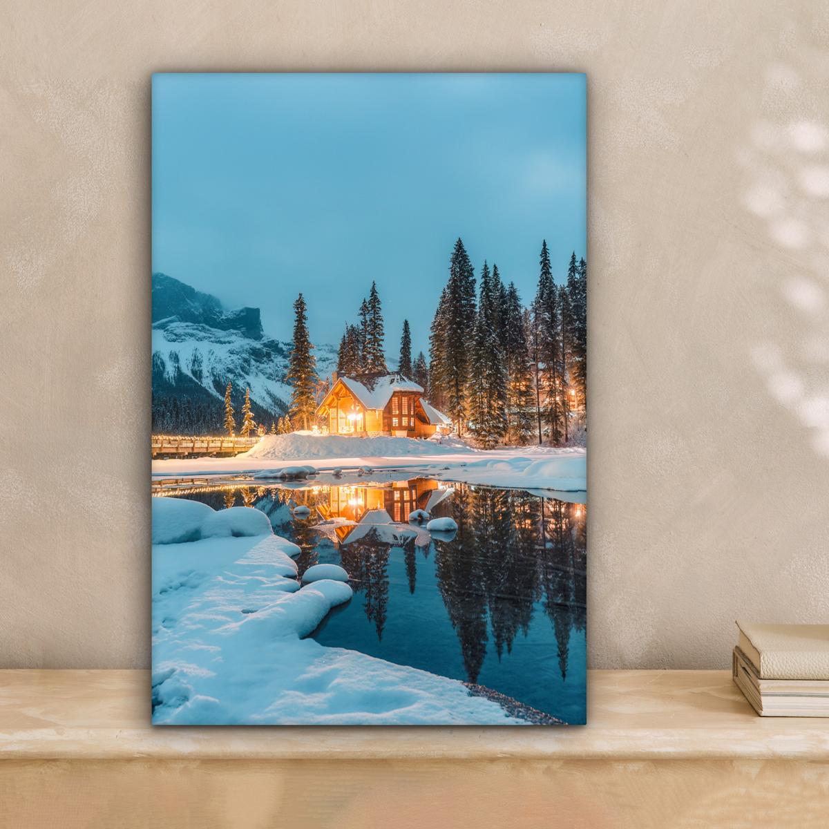 LEINWANDBILD Winterlandschaft - Natur - Haus - Berge - Schnee Deko Wohnzimmer 20x30 cm - Hellblau, Textil (20/30cm) - MuchoWow