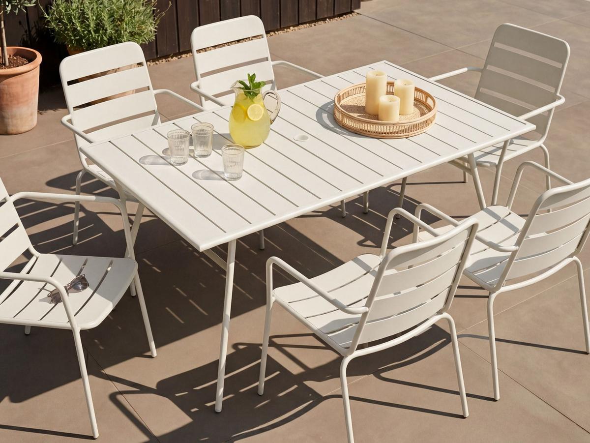 GARTENTISCH 160/90 cm Metall Hellbeige Terenzo - Beige, Metall (160/90/74cm) - Beliani
