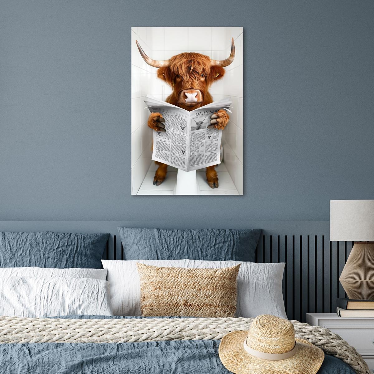 POSTER Schottischer Highlander - Tier - Zeitung - Toilette Wanddeko 40x60 cm - Kastanienfarben, Papier (40/60/0.1cm) - MuchoWow
