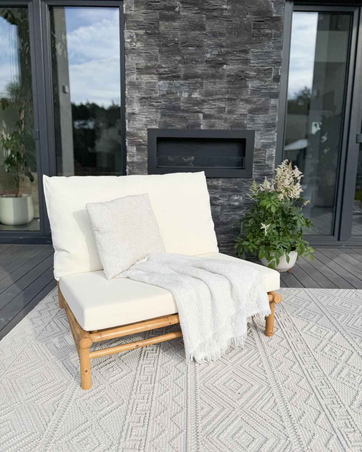 GARTENSESSEL Massivholz cremeweiß Todi - Hellbraun/Creme, Holz (102/74/85cm) - Beliani