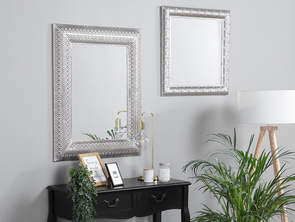 WANDSPIEGEL silber quadratisch 65/65 cm Cavan - Silberfarben, Metall (65/65/4cm) - Beliani