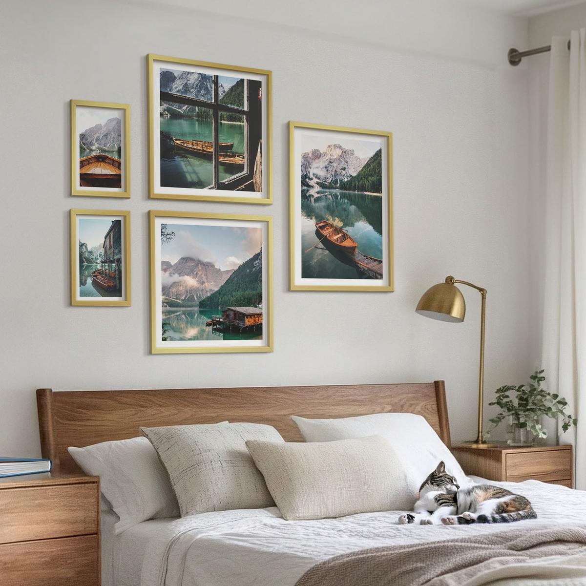 BILDER SET 5er Set - 50x50 cm & 20x30 cm & 40x60 cm Goldrahmen - See, Berge, Boote, Hütte, Fenster - Goldfarben, Kunststoff (40/60cm) - TULUP