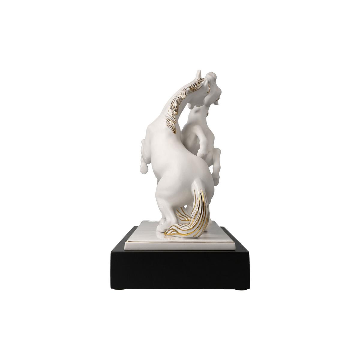 DEKOFIGUR PFERDE ARTISTE ER ALEGRIA Studio 8 Chevaux weiß-gold 32 cm - Goldfarben/Weiß, Keramik (16.5/29/32cm) - Goebel