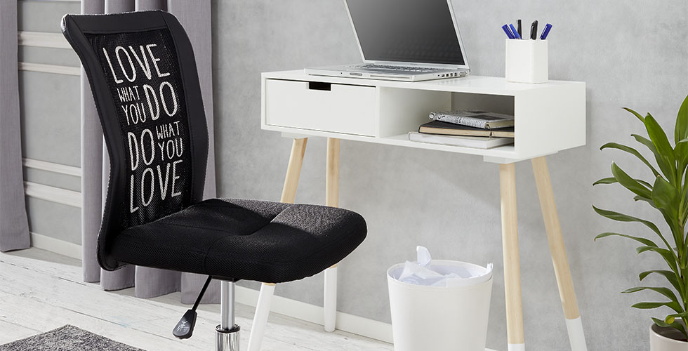 Arbeitszimmer für kleinen Raum günstig einrichten bei mömax.