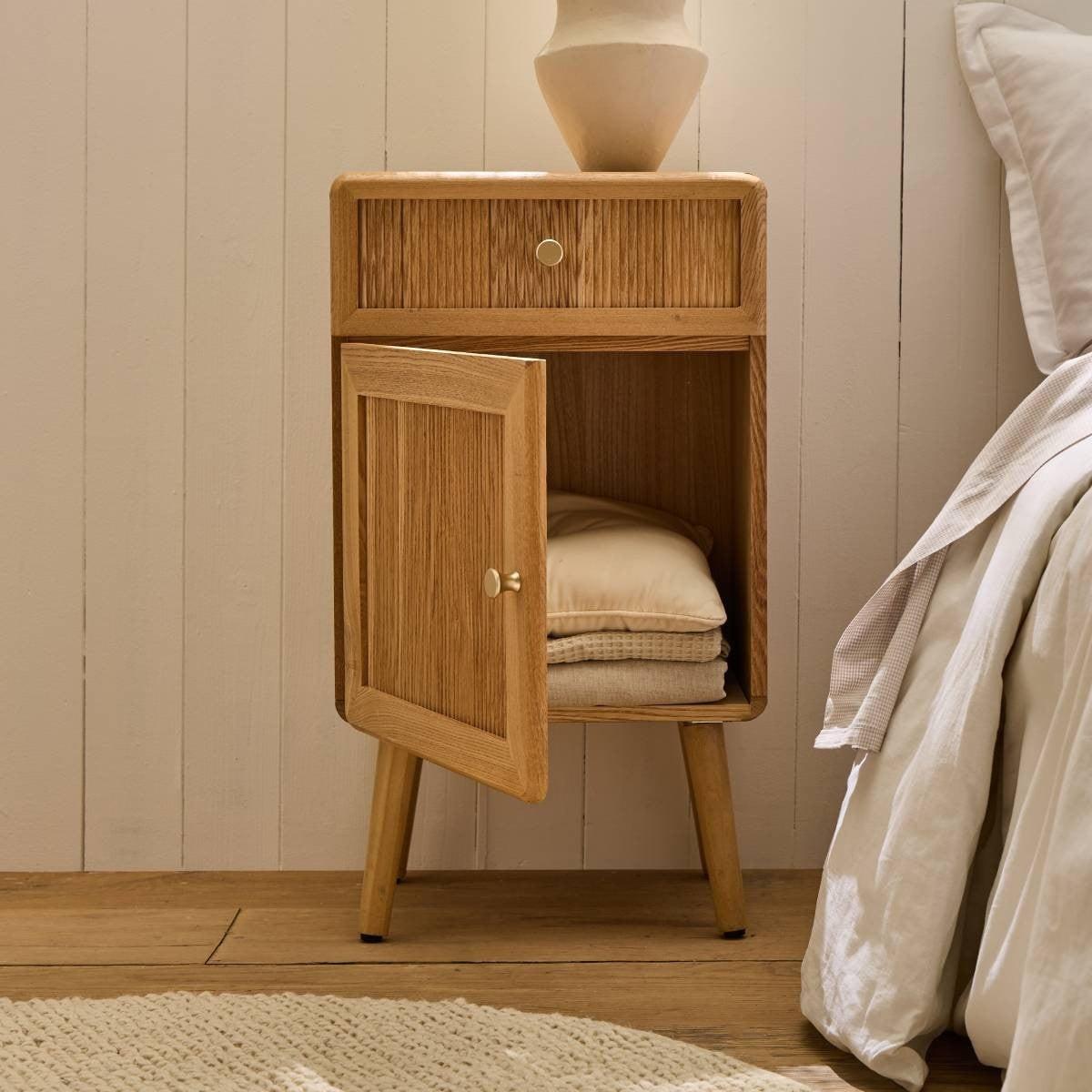 NACHTTISCH 1 Tür und 1 Schublade mit Lamellenfronten 35/71/42 cm - Eschefarben, Holzwerkstoff (45/71/35cm) - Calicosy