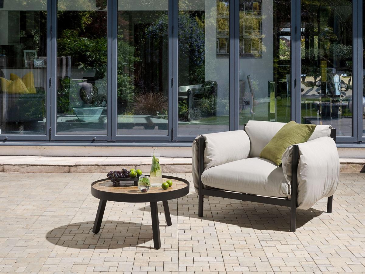 GARTENSESSEL Aluminium hellgrau/schwarz Esperia - Hellbraun/Schwarz, Metall (115/80/93cm) - Beliani