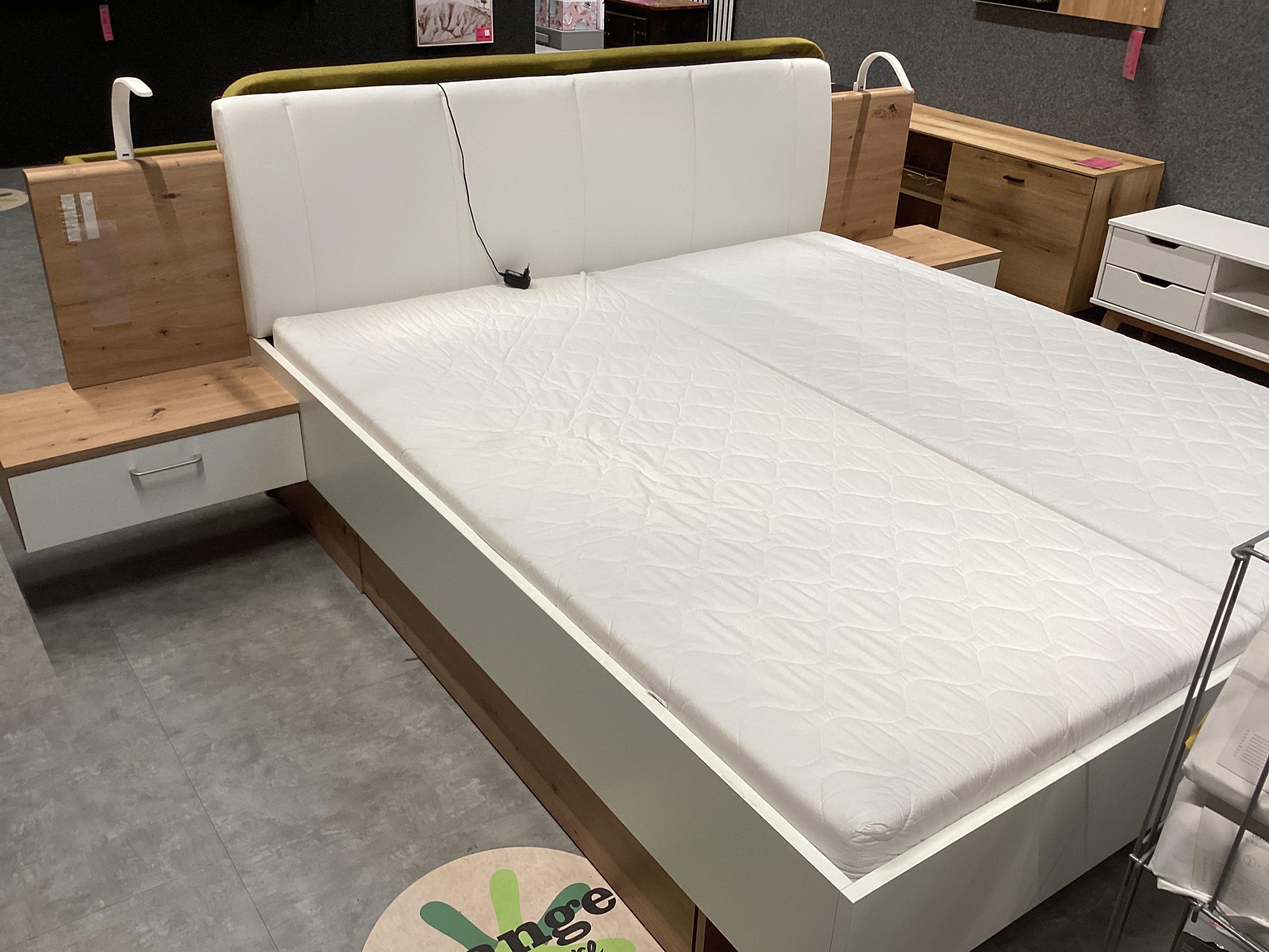 CSEPEL OUTLET MASARE ÁGY