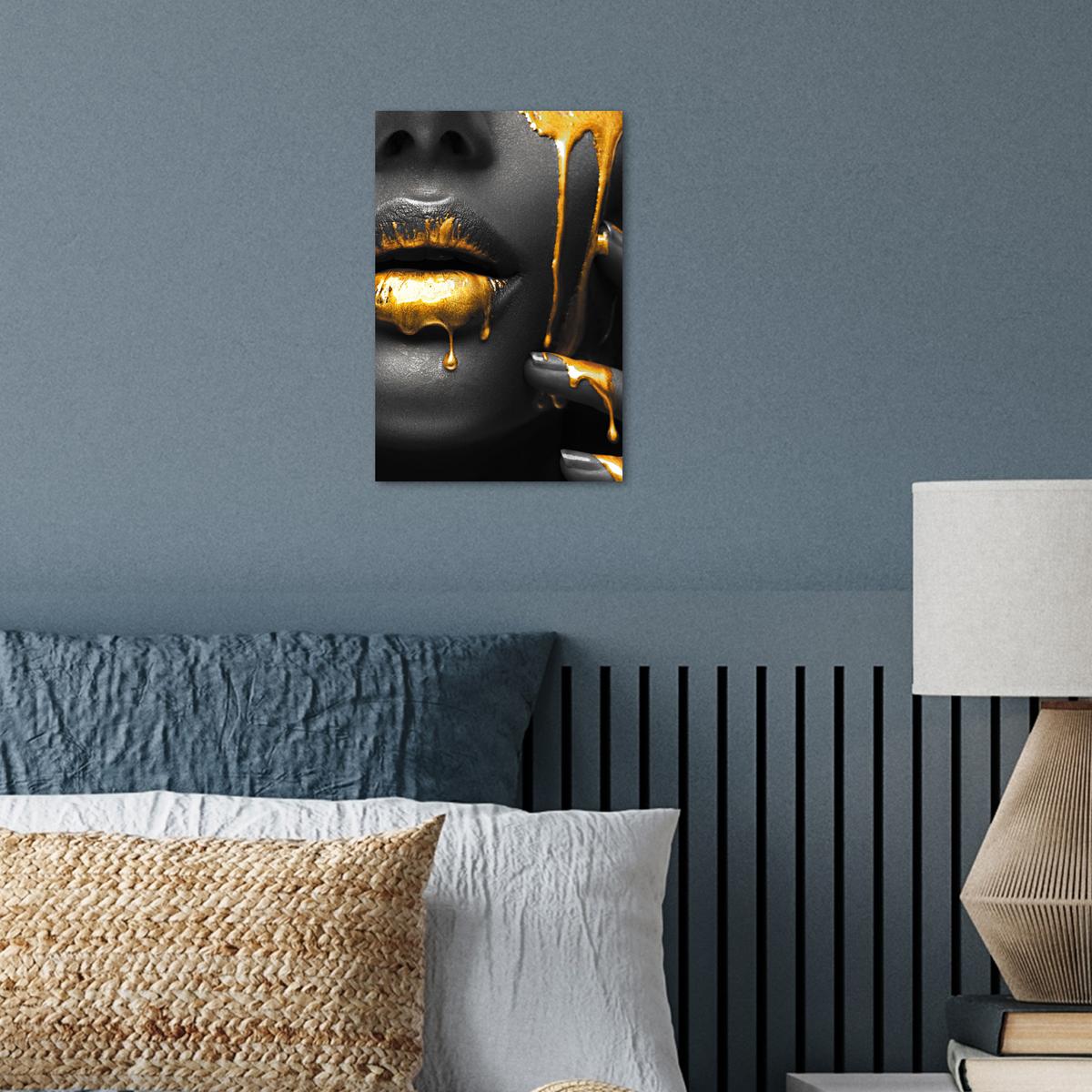 POSTER Frau - Schwarz - Gold - Gesicht - Lippen Room Decor 20x30 cm - Goldfarben, Papier (20/30/0.1cm) - MuchoWow