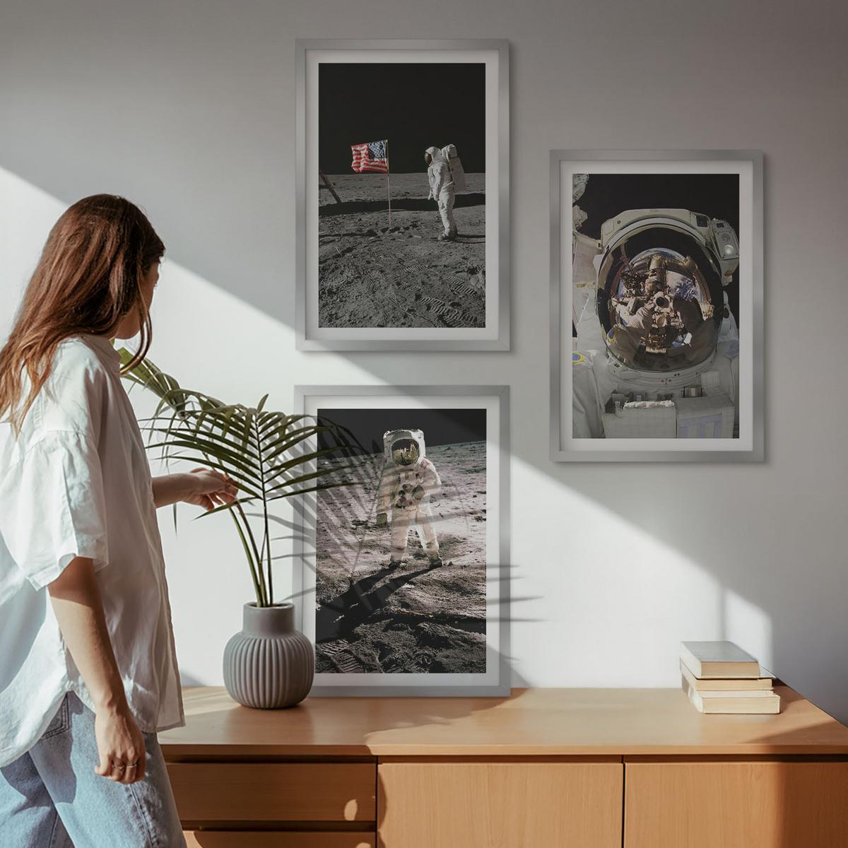 BILDER SET 3er Set - 40x60 cm Silberner Rahmen - NASA-Mondlandung - Silberfarben, Kunststoff (40/60cm) - TULUP