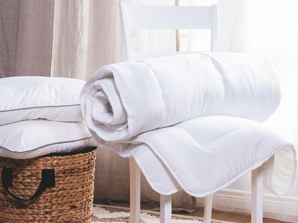 BETTDECKE Polyester Extra Warm 200/220 cm Lemberg - Weiß, Textil (200/220cm) - Beliani
