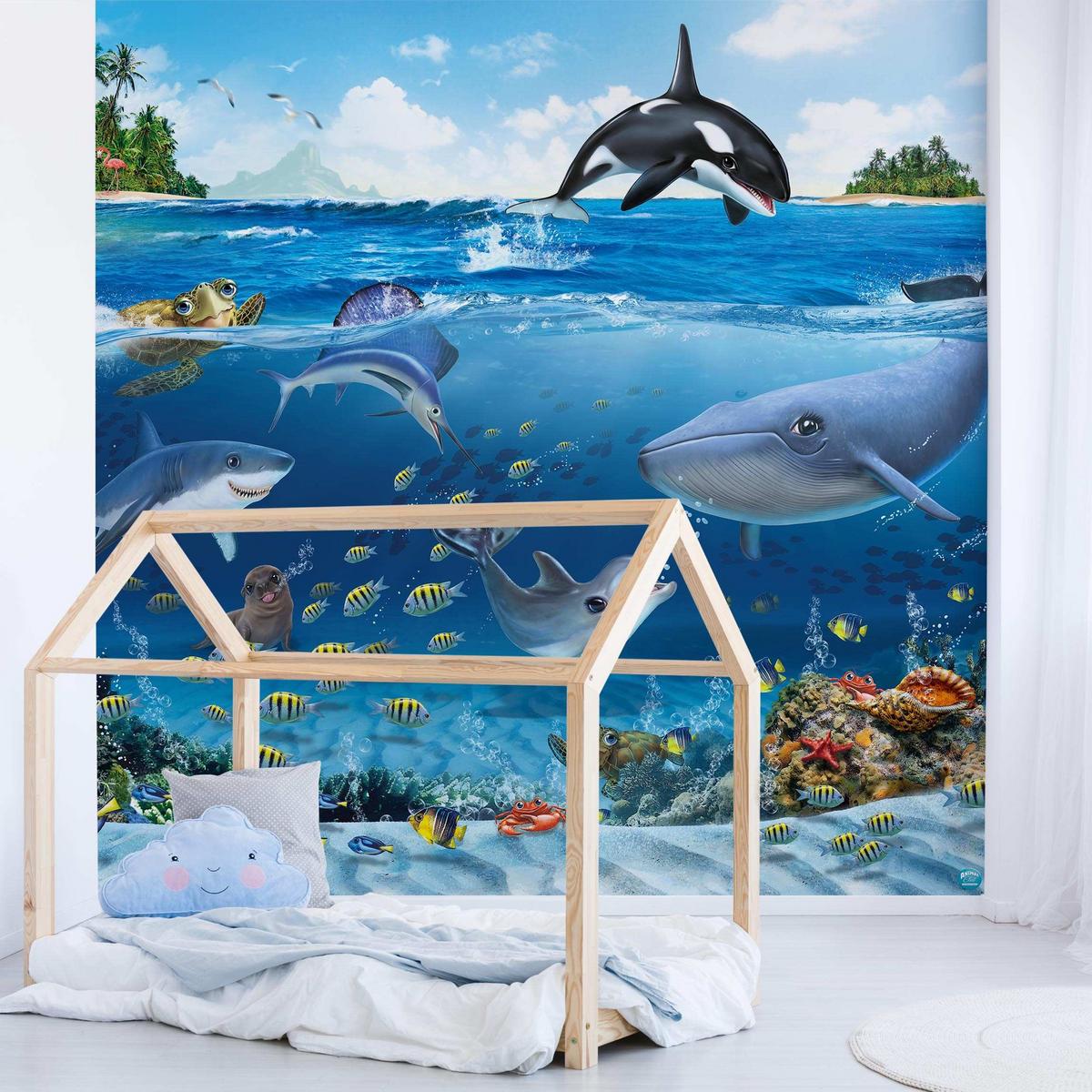 FOTOTAPETE Animal Club International - Unterwasserwelt mit Tieren 192/192 cm - Blau, Papier (192/192cm) - Bilderwelten