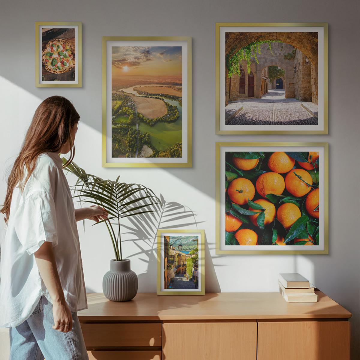 BILDER SET 5er Set - 50x50 cm & 20x30 cm & 40x60 cm Goldrahmen - Charmante Straßen mit Steinen - Goldfarben, Kunststoff (40/60cm) - TULUP