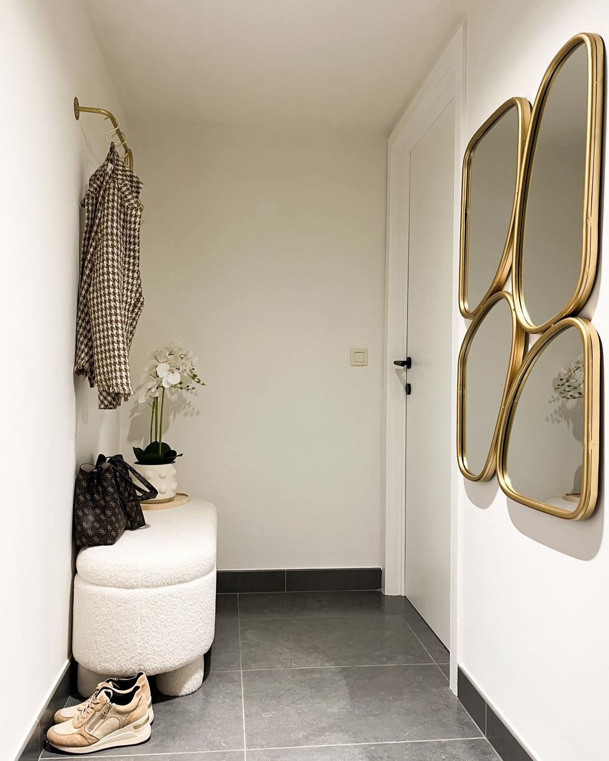 WANDSPIEGEL Gold Metall 70/100 cm Diancey - Goldfarben, Metall (70/100/3cm) - Beliani