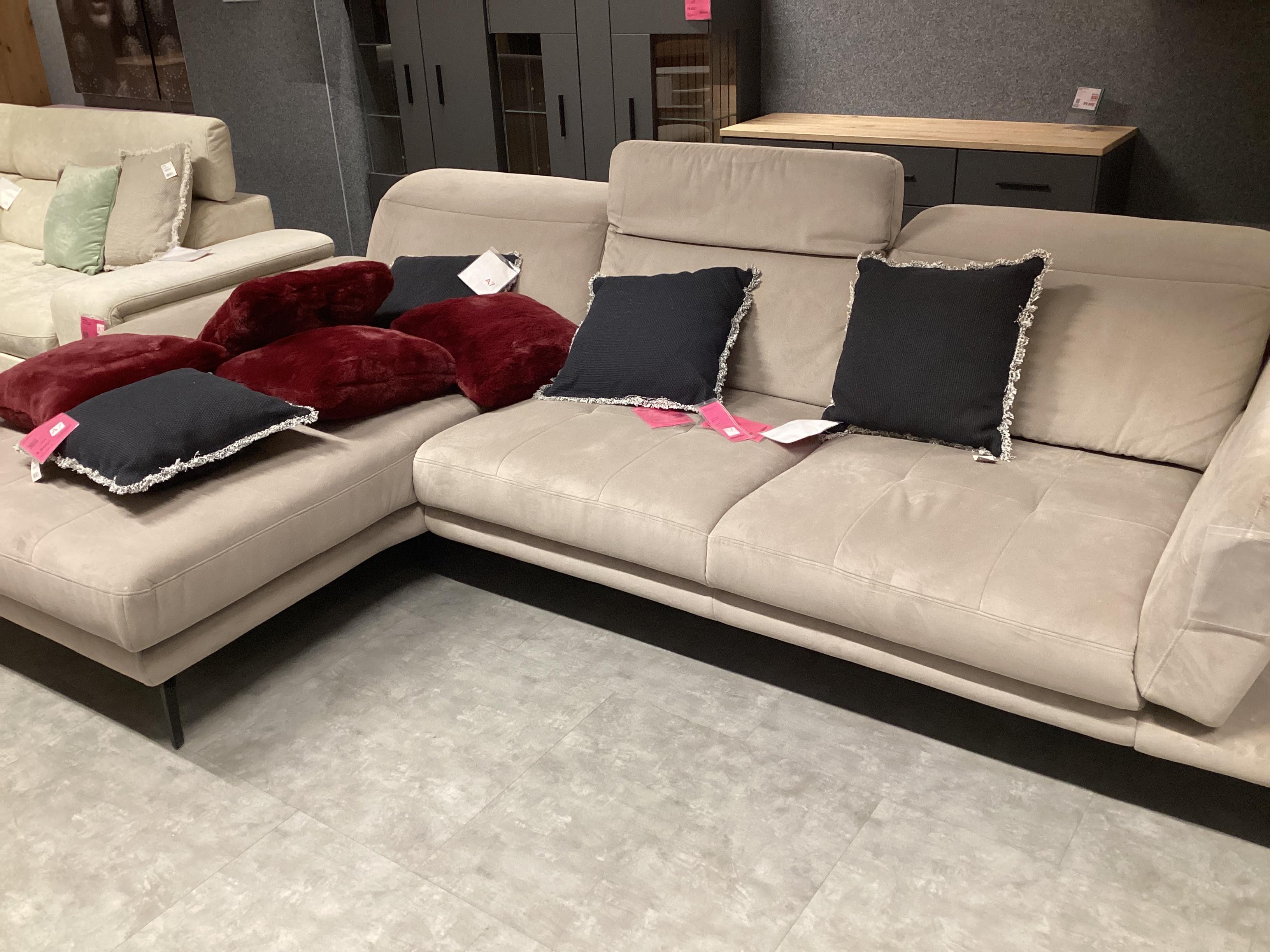 CSEPEL OUTLET SAROKKANAPÉ HENLEY