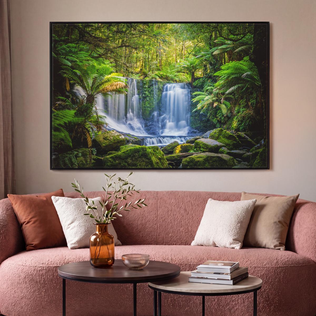 LEINWAND Bilder mit Rahmen - Dschungel - Wasserfall - Australien - Pflanzen - Natur - 140x90 - Dunkelgrün, Textil (140/90cm) - MuchoWow