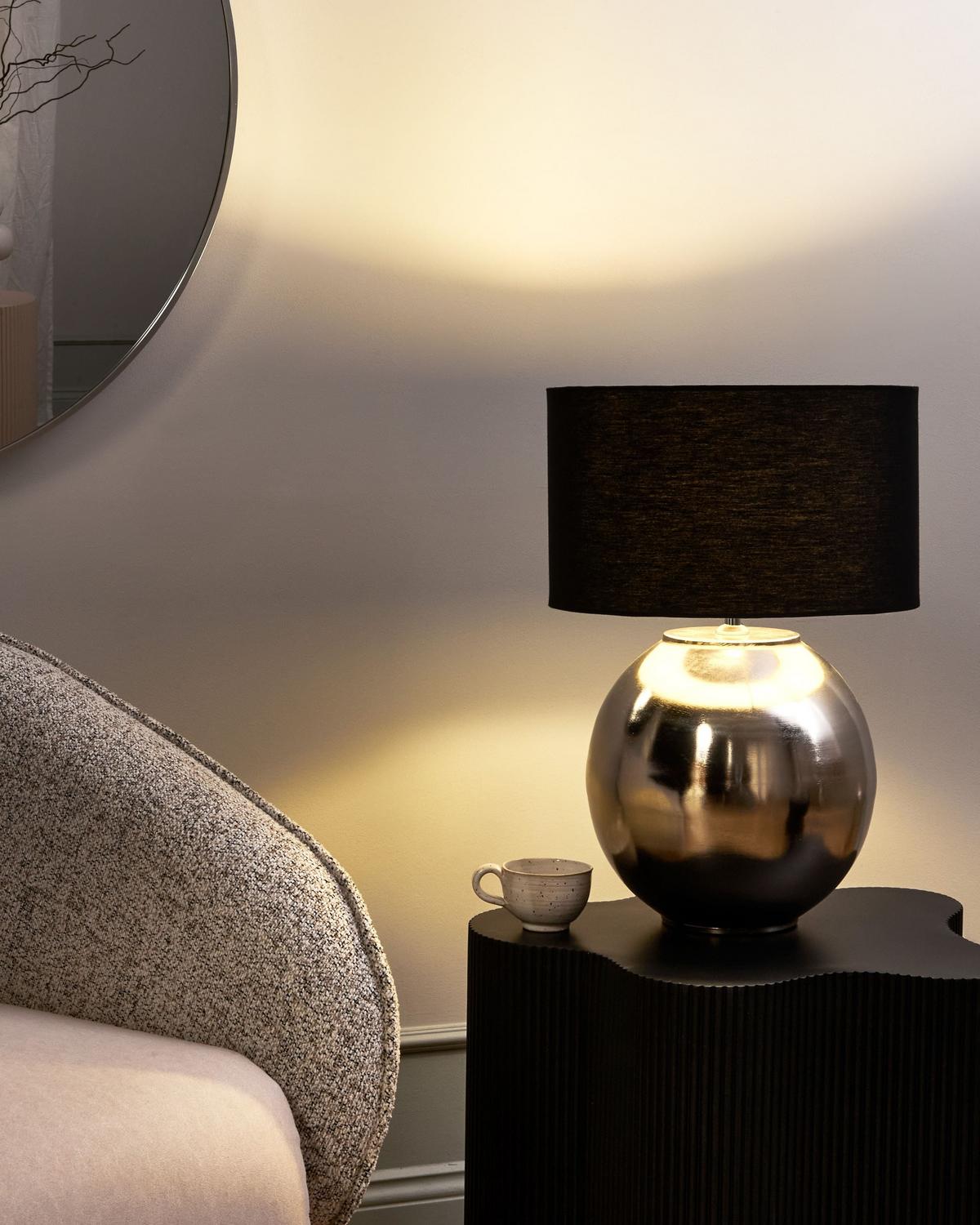 TISCHLAMPE Metall Silber Sobramati - Silberfarben/Schwarz, Holz (39/39/52cm) - Beliani