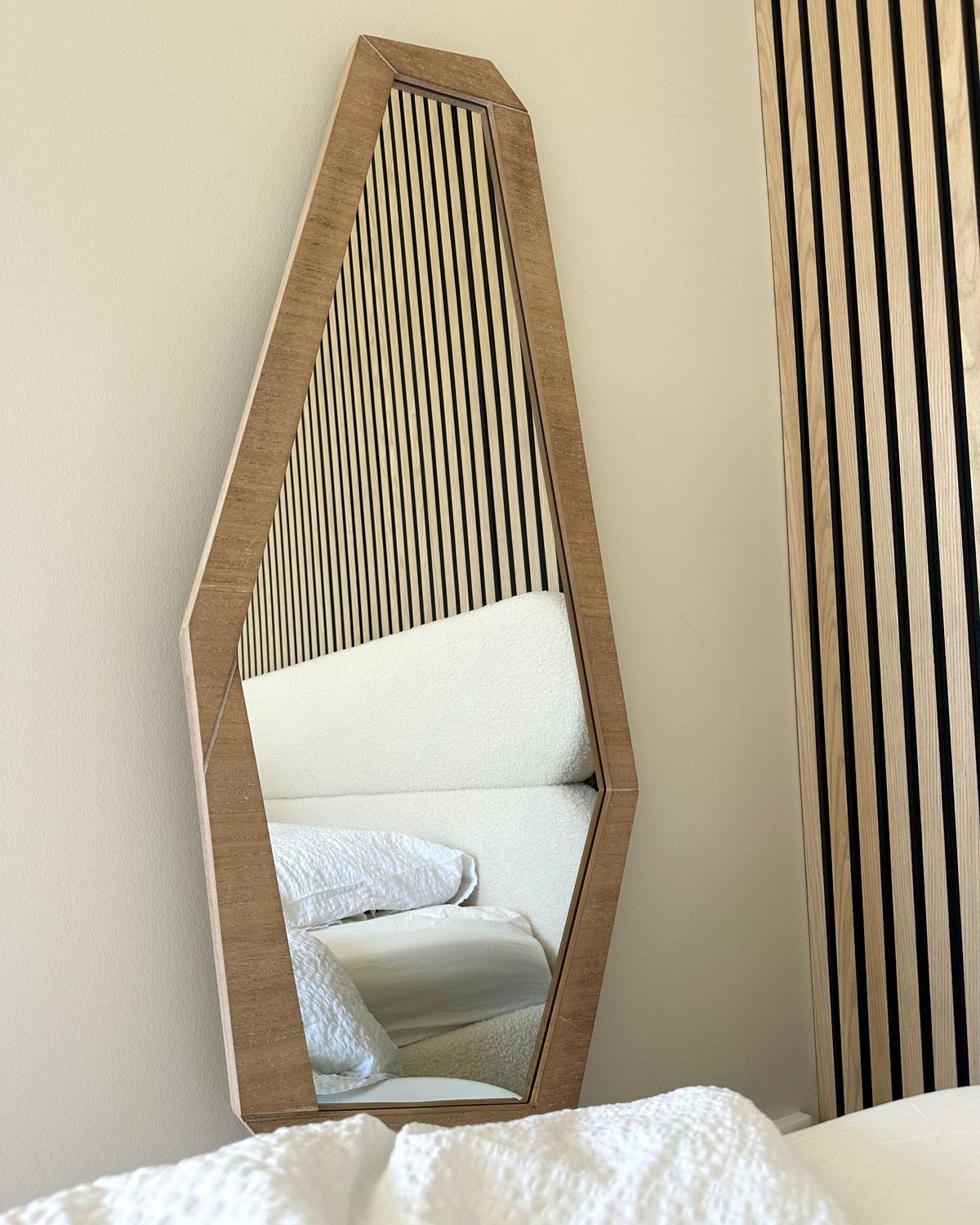 WANDSPIEGEL 44/104 cm Hellbraun Chanu - Hellbraun/Braun, Holzwerkstoff (44/104/3cm) - Beliani