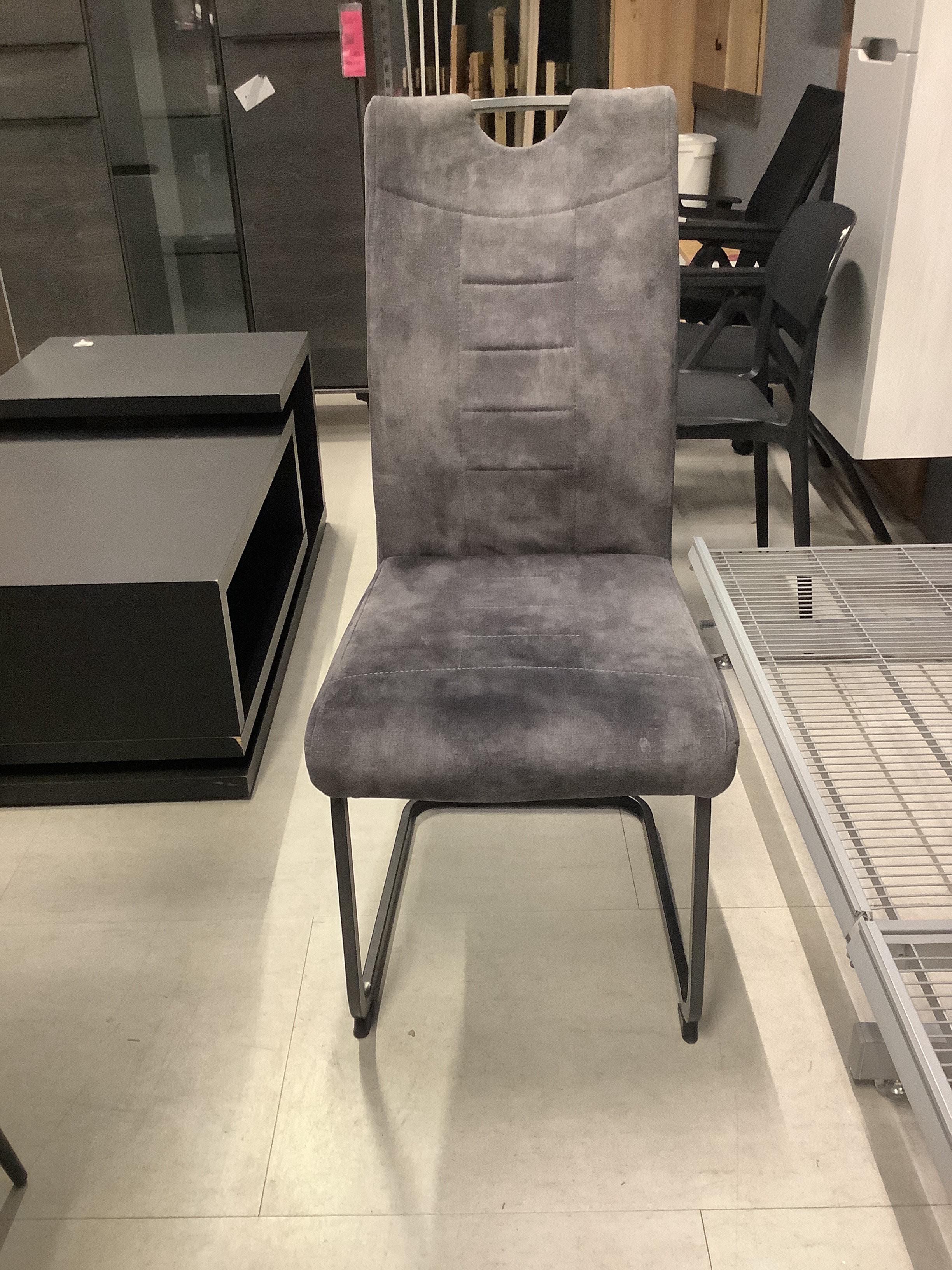 Szánkótalpas szék RUBY 2