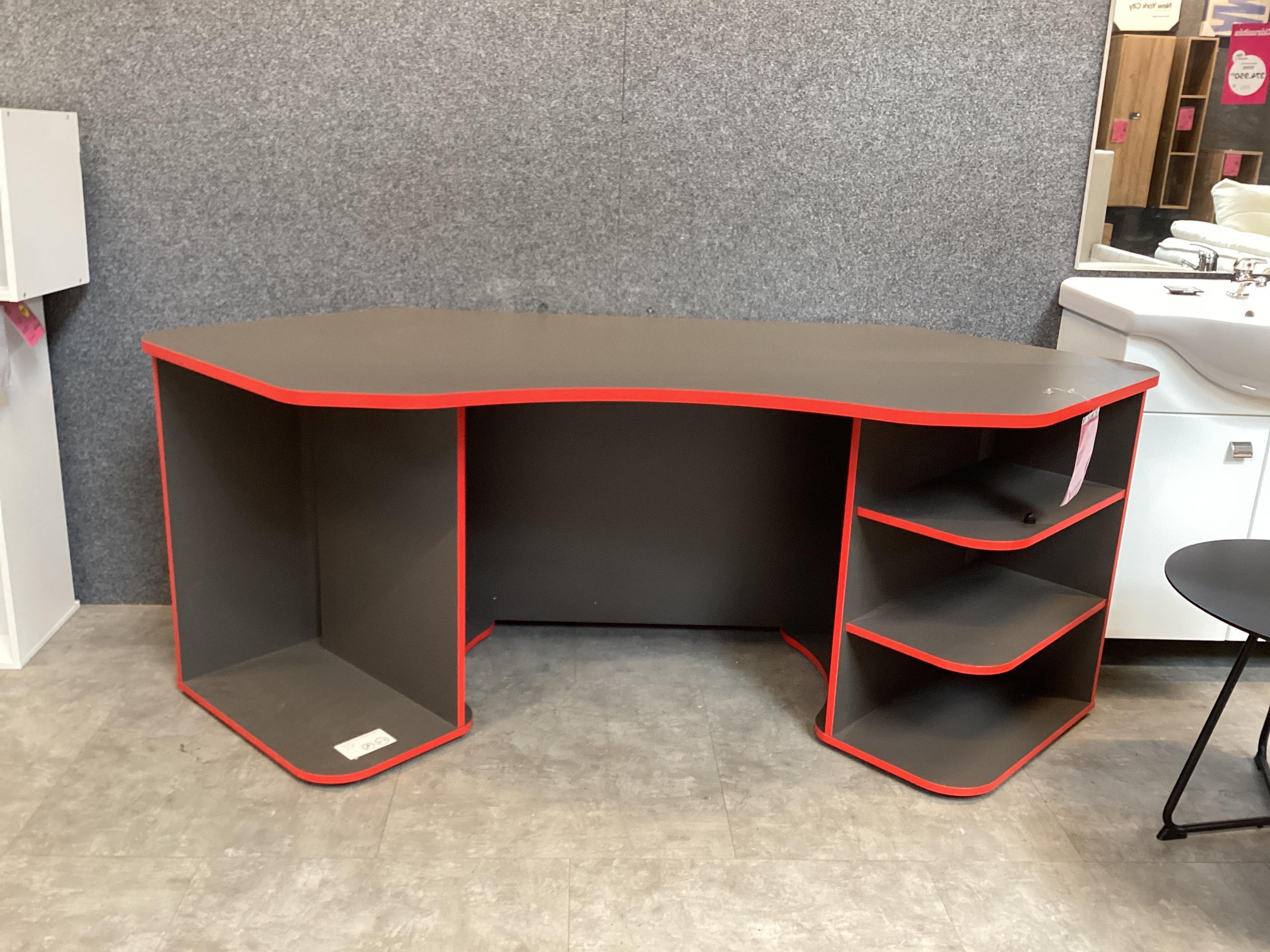CSEPEL OUTLET GAMER ASZTAL STEFAN