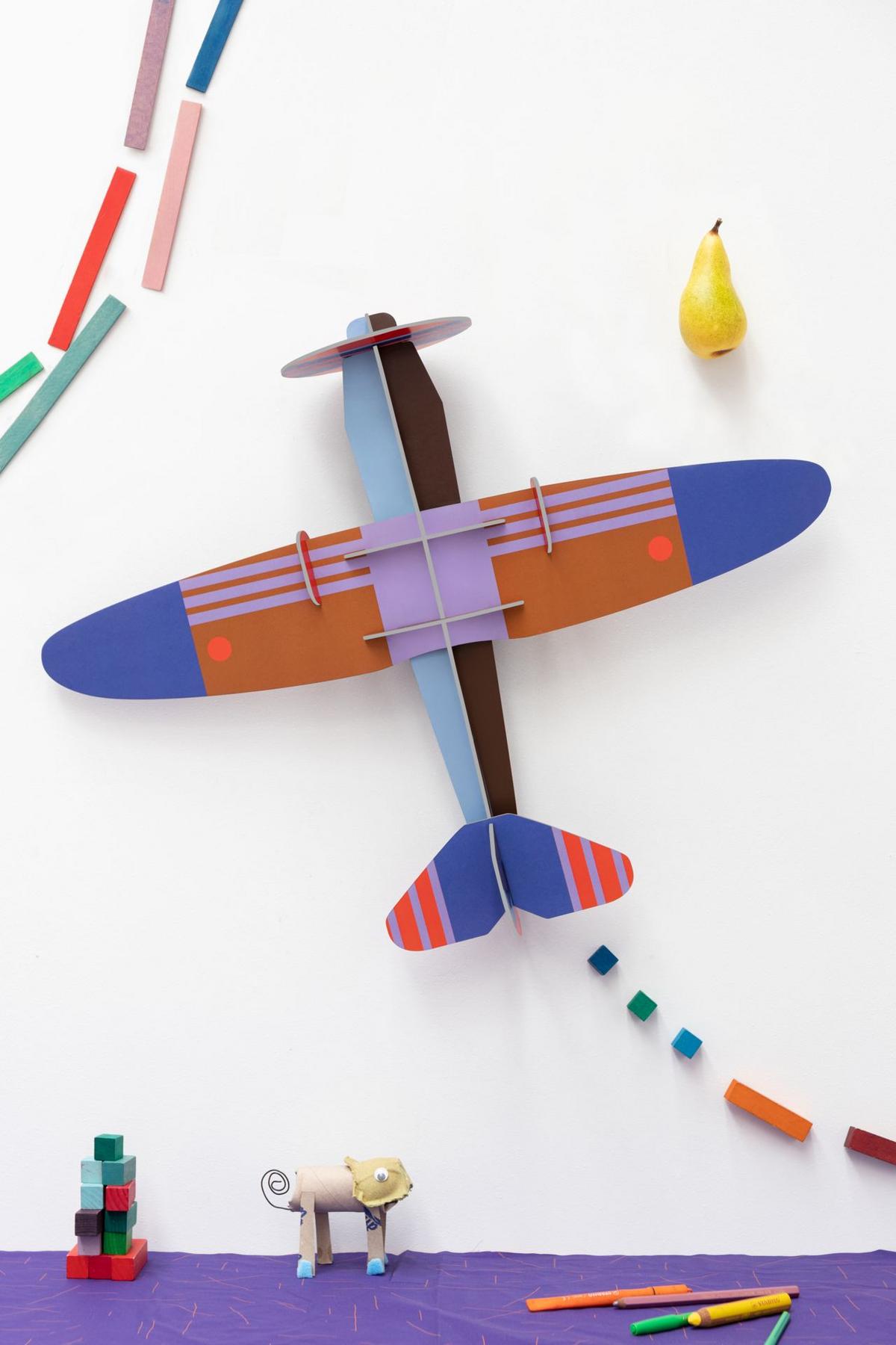 WANDDEKO Vintage-Papierflugzeug 15/58 cm - Multicolor, Wellpappe (15/58/74cm) - Studio Roof