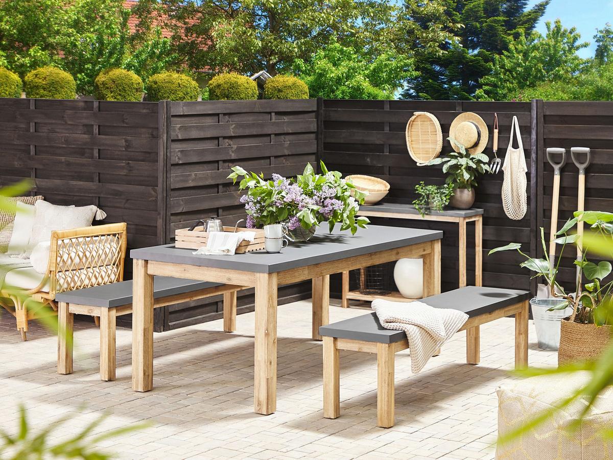 GARTENMÖBEL SET Beton/Akazienholz grau Tisch mit 2 Bänken Ostuni - Grau, Stein - Beliani