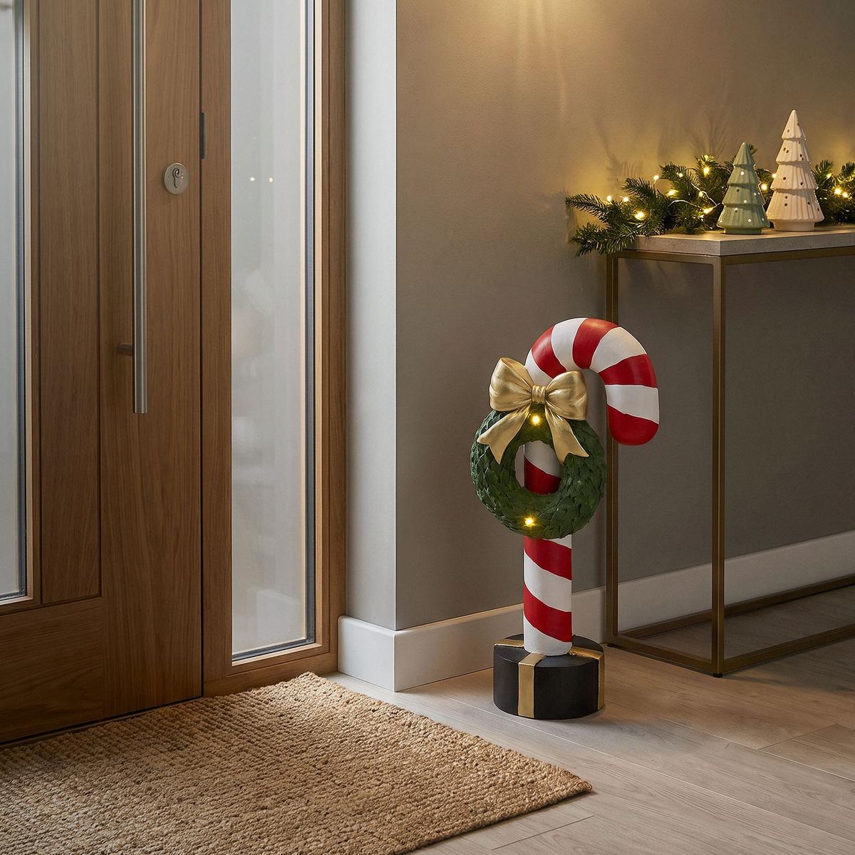 ZUCKERSTANGE-DEKOFIGUR mit LED-Beleuchtung Weihnachtsdeko Innen H: 68 cm mit Kranz 30 cm & Schleife - Multicolor, Stein (30/68/20cm) - ECD-Germany