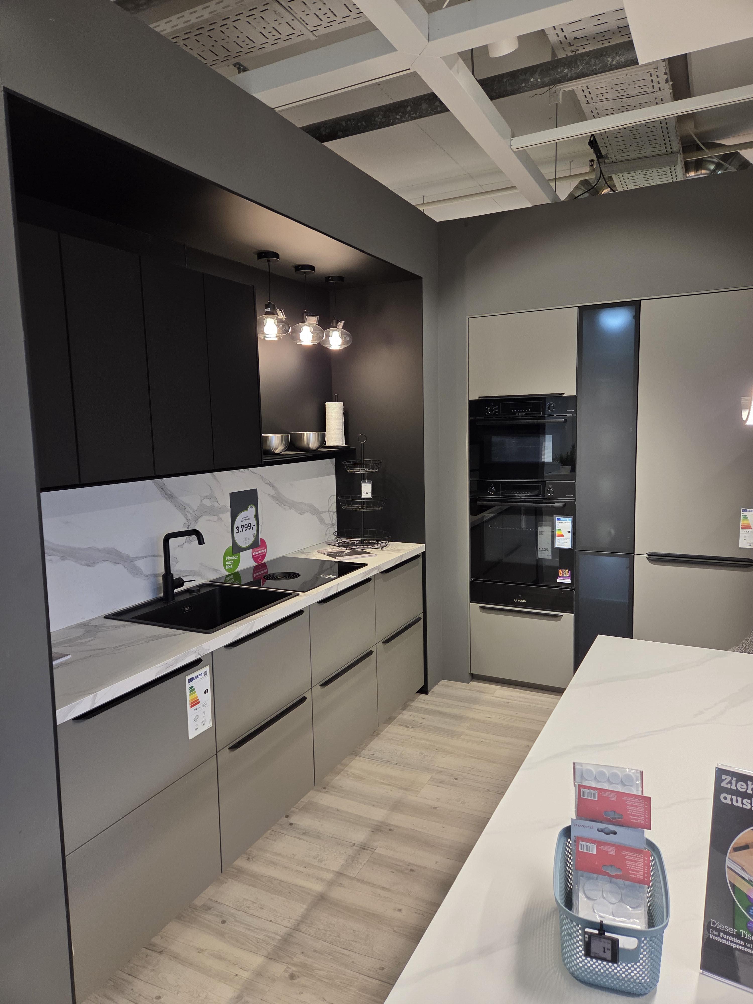 EINBAUKÜCHE EASYTOUCH - Nobilia